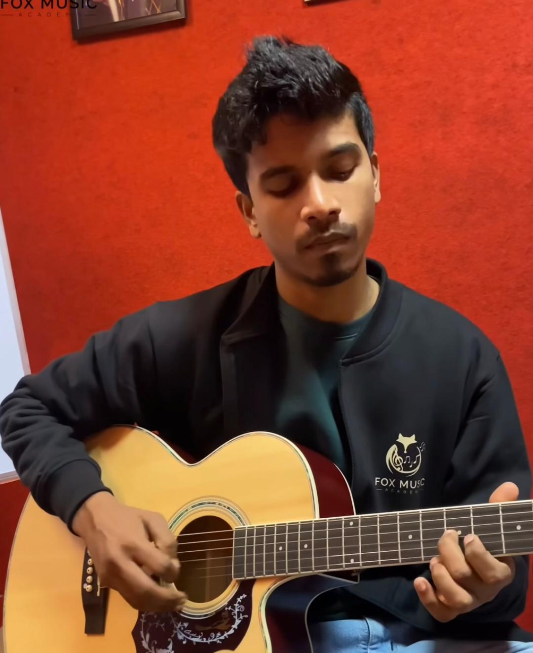 Kerobin Kujur - Professional Musician