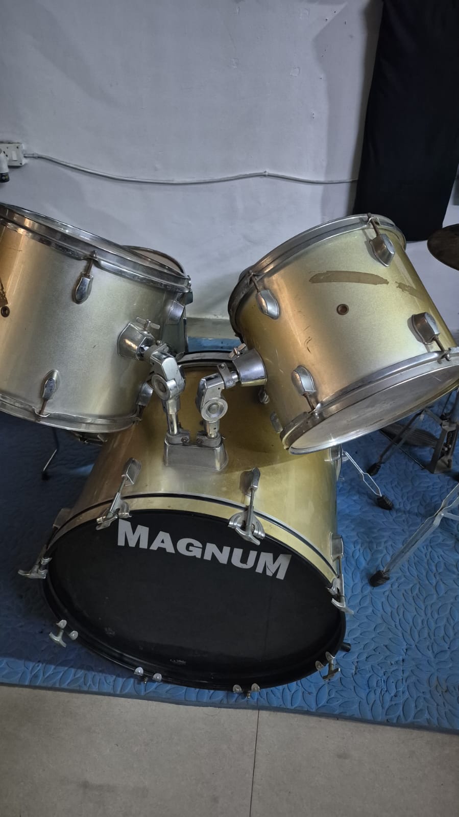 Magnum Acoustic Drums set 7 pcs Musical Instrument