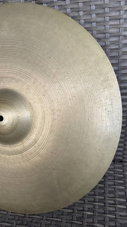 Zildzian cymbals 20 inches crash /ride Main View