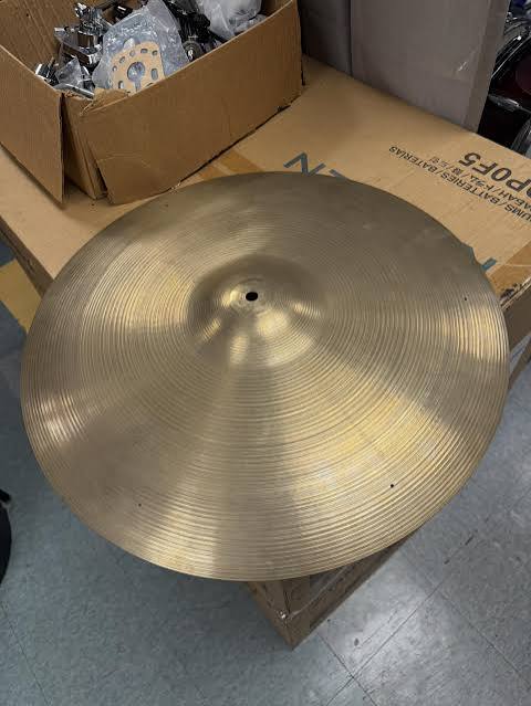 Zildzian cymbals 20 inches crash /ride Alternate View