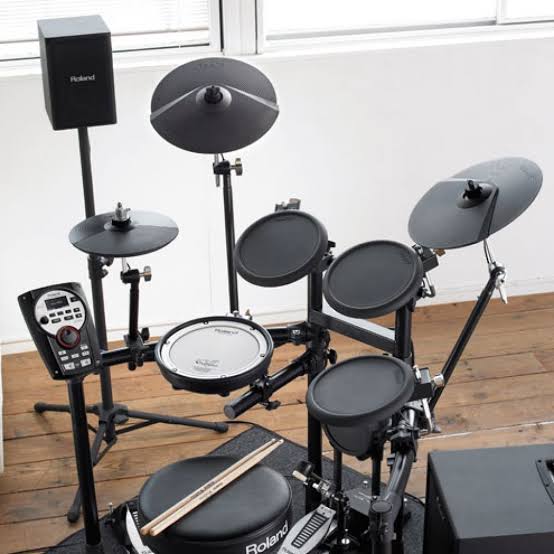Roland electronic TBD 11V drums Alternate View